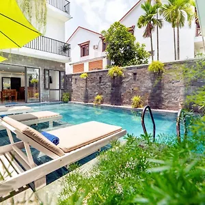 Tomorrow Oasis Boutique Hotel